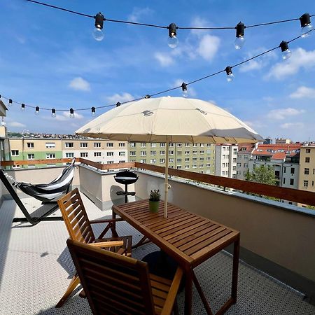 1 Bedroom Apartment With Terrace And Free Parking Near Metro Πράγα Εξωτερικό φωτογραφία
